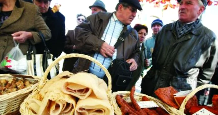 Şoriciul de la standul de preparate din carne a fost la mare căutare