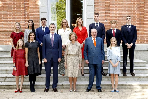 Irene, Prințesa Leonor, Victoria Federica, Regina Letizia, Froilan, Regele Felipe, Infanta Elena, Regina Sofia, Infanta Cristina, Regele Juan Carlos, Juan Urdangarin, Infanta Sofia, Pablo și Miguel. FOTO: Profimedia