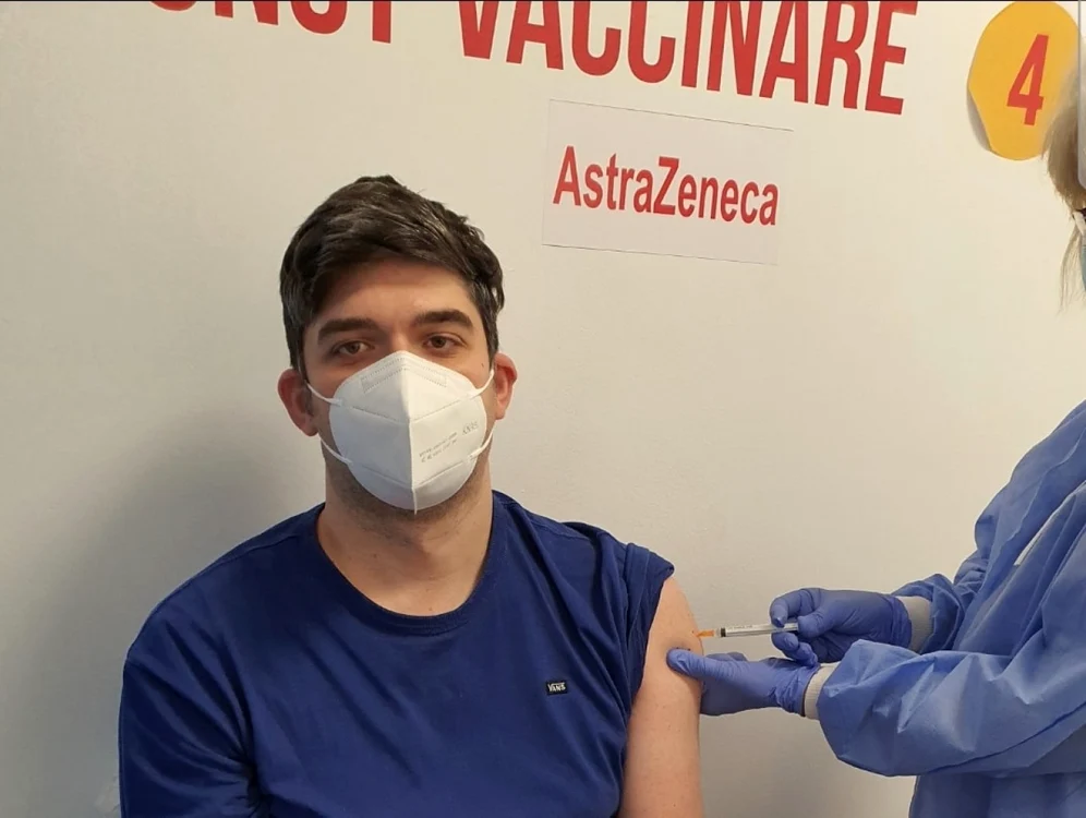 Ovidiu Covaciu s-a vaccinat cu serul produs de AstraZeneca. FOTO Arhivă personală / O. Covaciu