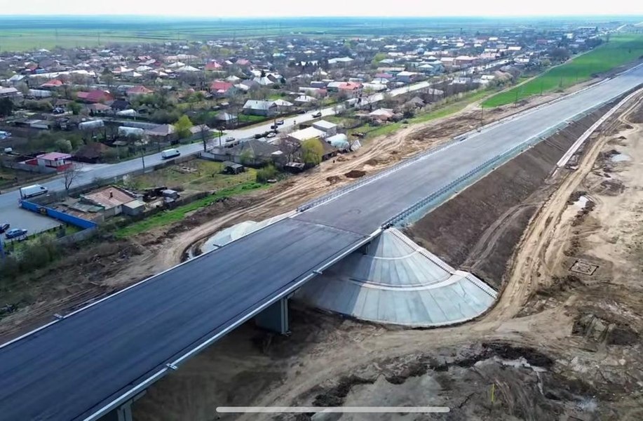 Adio, cozi! Pasajul de la Drajna este aproape gata: când se deschide și cât durează traversarea noului drum
