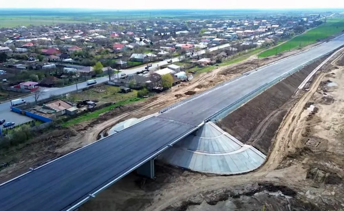 Traversarea pasajului de la Drajna durează 3 minute FOTO Facebook Irinel-Ionel Scrioșteanu