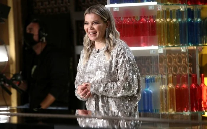 
    Gina Pistol, îmbrățișată de cei 3 chefifoto: Antena 1  