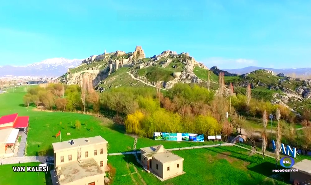 Fascinantul castel vechi de 3.000 de ani și misterele sale. Van, capitala milenară de pe tărâm turcesc