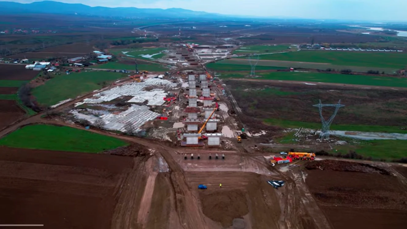 Viaductul va lega sectoarele Adjud-Bacău Foto : captură video