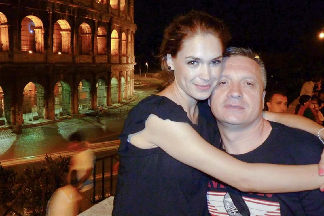 Iuliana Călinescu interpetează rolul  Zenobiei în serialul  “Trăsniții” , de la Prima TV (Fotografii: Zoltan Lorencz/arhiva personală)