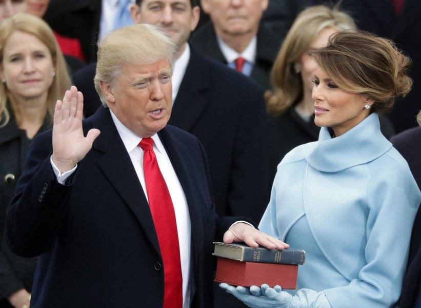 Donald Trump va folosi Biblia sa şi pe cea a lui Abraham Lincoln la depunerea jurământului în noul mandat la Casa Albă