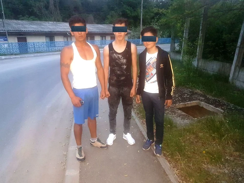 Jandarmii au întocmit celor în cauză actele de sesizare pentru “furt”, acestea fiind înaintate spre competentă soluţionare organelor de Poliţie