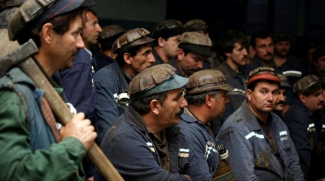 Primele pensii care vor fi recalculate vor fi ale foştilor angajaţi din minerit, siderurgie, construcţii, căi ferate şi alte domenii care s-au încadrat în grupele I şi II de muncăFOTO: adevarul.ro