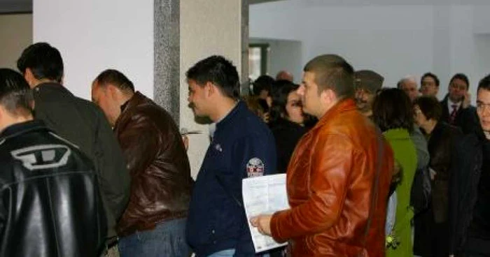 Gălăţenii îşi achită dările