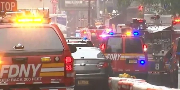 Elicopter prăbuşit pe o clădire din Manhattan FOTO NEWS.RO
