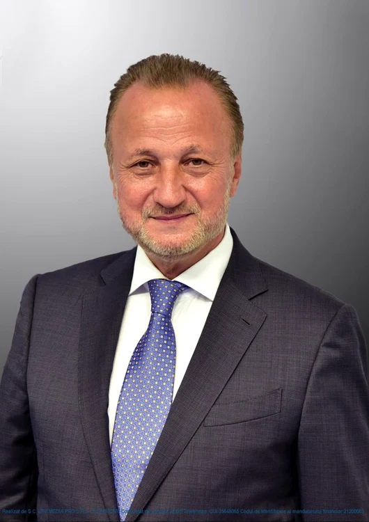 Mașina condusă de politicianul Samuel Calotă s-a izbit de un cap de pod pe DN73Foto: explozivnews24.ro