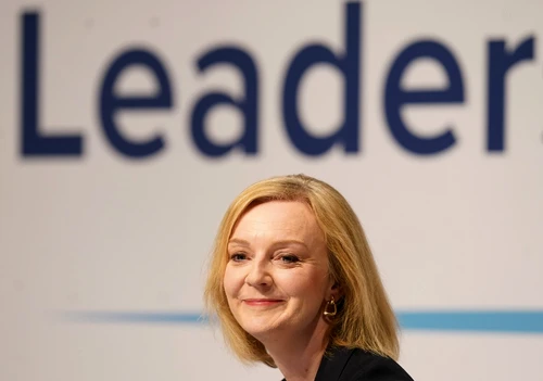Guvernul condus de Liz Truss renunță la impozitarea bogaților FOTO Profimedia