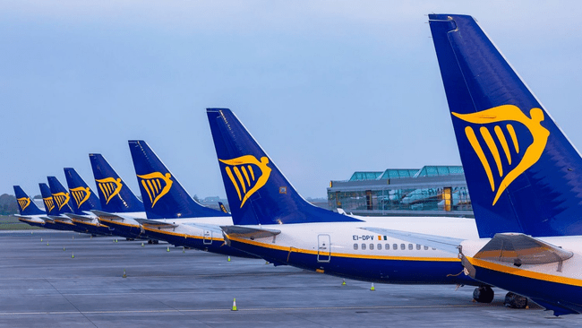 Coșmar într-un avion Ryanair. Pasagerii ar fi leșinat și vomitat din cauza căldurii sufocante