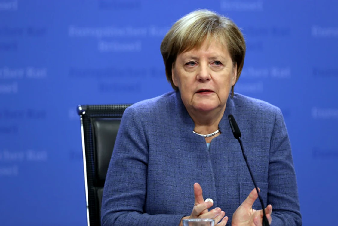 
    Angela Merkel întră în carantină  