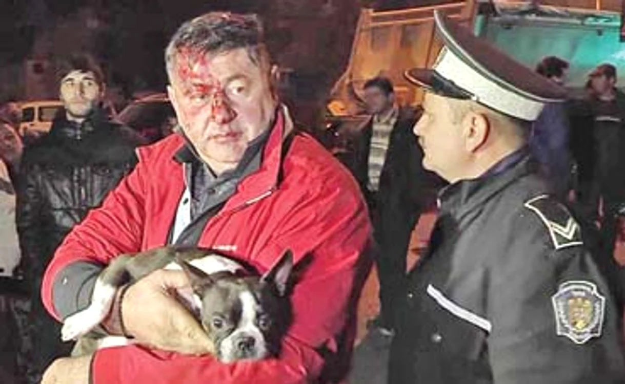 
    Proaspătul edil ales Mircia Muntean a primit 6 ani cu executare pentru două fapte vechi: abuz în serviciu şi conducere sub influenţa alcoolului, urmată de un accident  