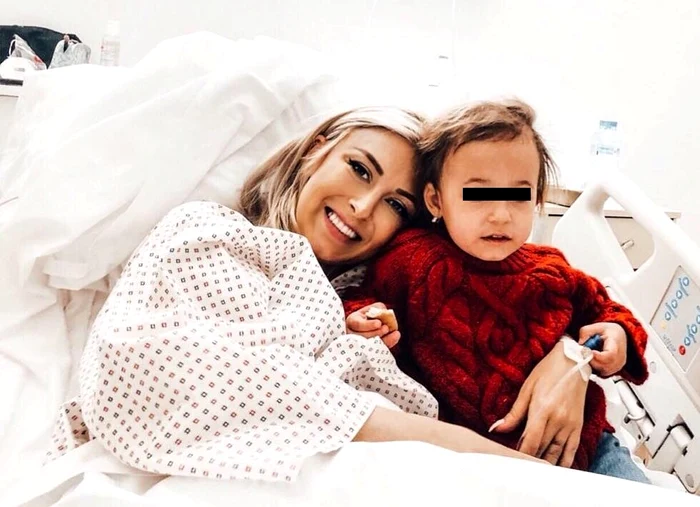 Andreea Bălan are zâmbetul pe buze în continuare, iar fetiița ei, Maya, vine mereu să o viziteze la spital