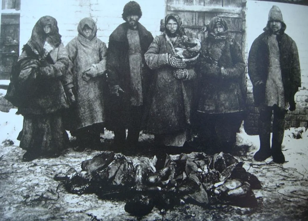 Imagine din Rusia anilor 20, cand a fost documentate cazuri de canibalism