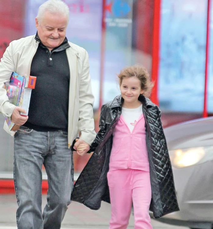 Irinel Columbeanu a fost atent la apariţia pe scenă a Dorinei VasilashkoFoto: Click!