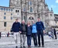 Regele Philippe cu Regina Mathilde și copiii lor pe El Camino de Santiago de Compostela. FOTO: Casa Regală belgiană