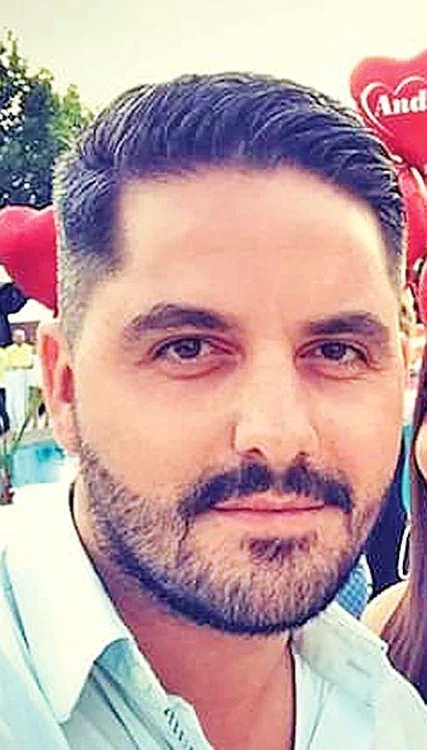 Răzvan  Antonescu  lucrează în turism