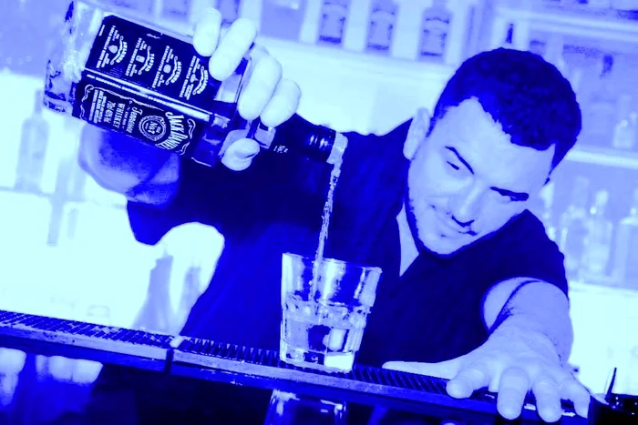 Paul în barul pe care l-a deţinut în Cluj