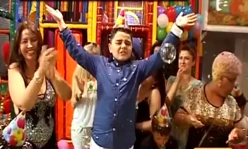Alberto s a comportat ca un star la petrecerea lui jpeg