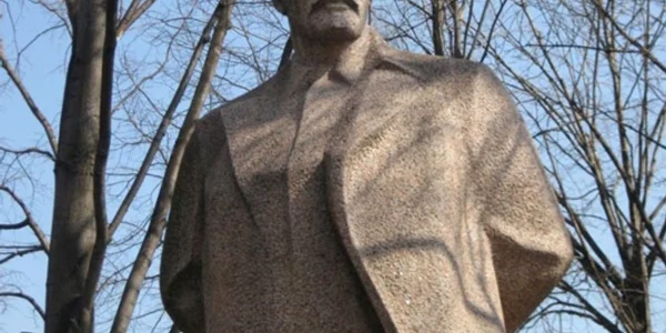 Bustul lui Lenin
