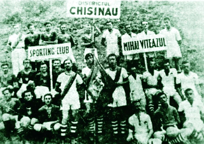 Manifestare sportiva la Chisinau  Echipele de fotbal Sporting si Mihai Viteazul din Chisinau  IMG 0044 JPG jpeg