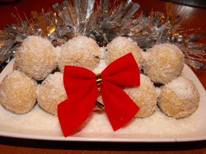 
    Bulgări de zăpadă  