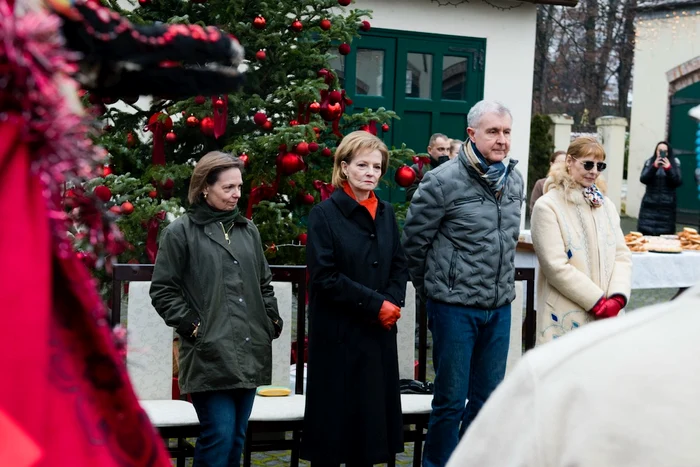 Fiicele Regelui Mihai în Ajun jpg