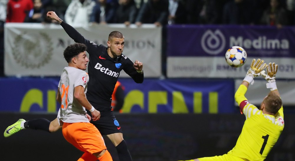 S-a trezit Bîrligea. FCSB trece de un mare hop și ajunge în buza play-off-ului, după o victorie la scor