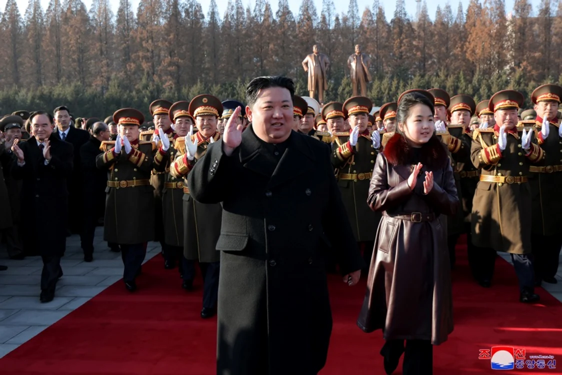 Kim Jong Un și fiica sa Kim Ju Ae FOTO EPA-EFE