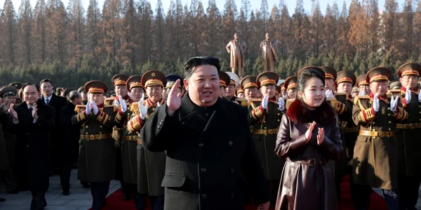 Kim Jong Un si fiica sa Kim Ju Ae, 9 februatrie 2024 Foto EPA EFE jpg