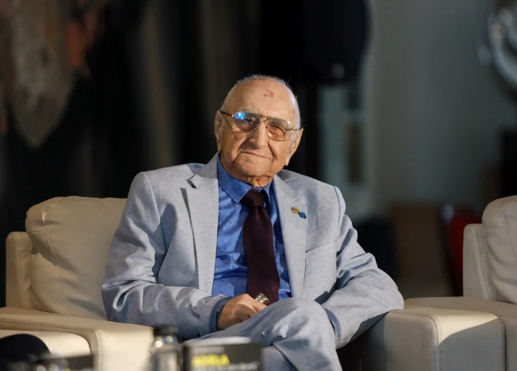 A murit Dinu Săraru. Scriitorul și omul de teatru avea 92 de ani