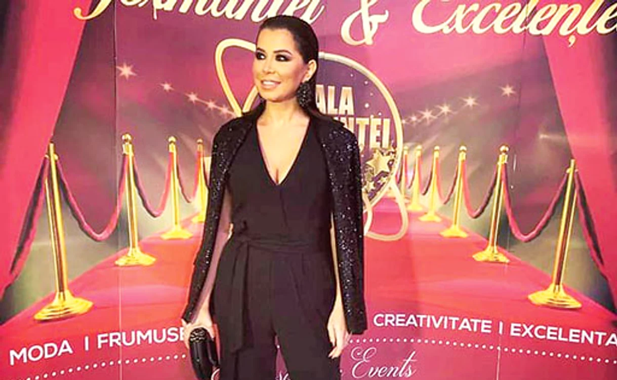 Simona Pătruleasa arată perfect la 44 de ani