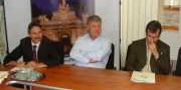 Mircea Vasilescu (dreapta), împreună cu Mircea Hava şi Ion Dumitrel