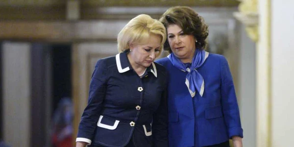 Viorica Dancila si Rovana Plumb FOTO Mediafax 