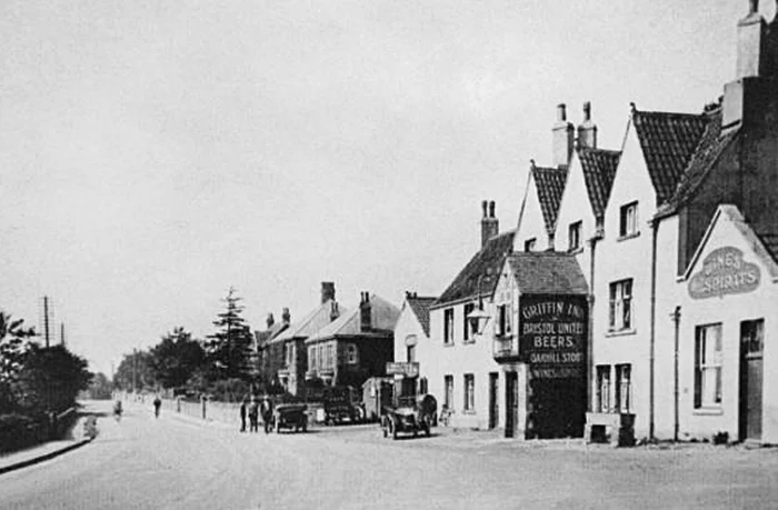 A băut prima bere în barul “The Griffin”, din South Gloucestershire