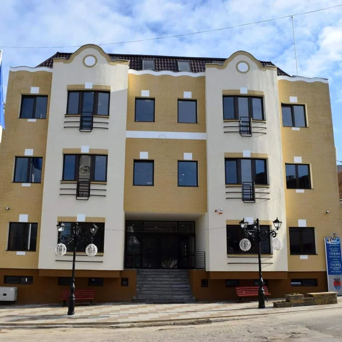Primăria oraşului Tăşnad  FOTO Facebook Primăria Tăşnad