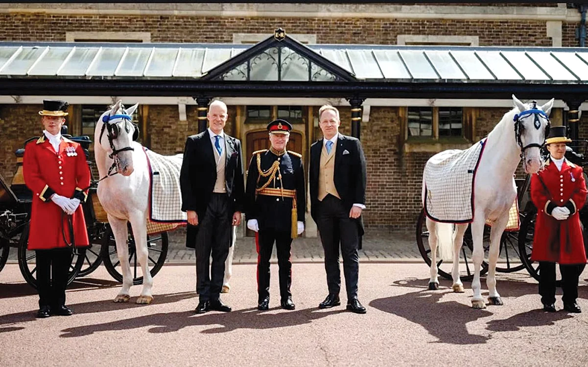 Caii lipiţani oferiţi de  Ungaria monarhului britanic 