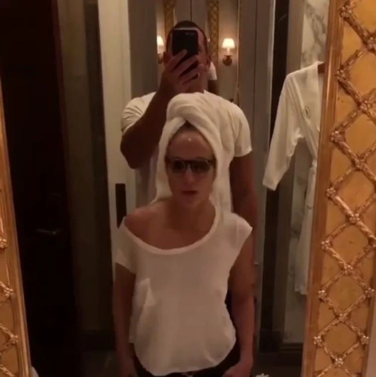 jennifer lopez oglinda jpeg