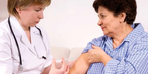 Neamţ: Mii de nemţeni, obligaţi să-şi ia vaccinul antigripal din farmacii