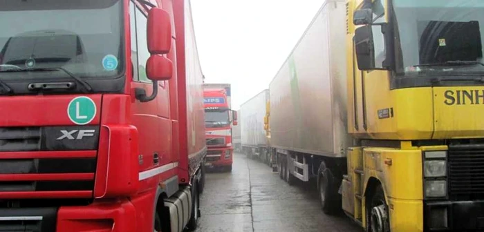 Șoferii de TIR au mult de asteptat în punctele de trecere ale frontierei