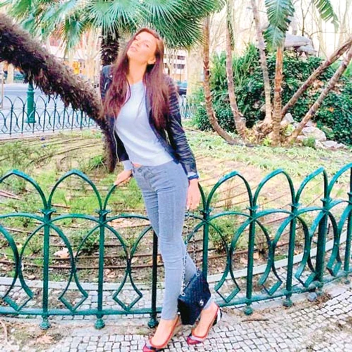 
    Ramona,  încântată  de Lisabona (Foto: arhivă personală)  