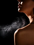 Cum sa aplici parfumul  Sursa foto shutterstock 1927700651 jpg