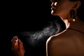 Cum sa aplici parfumul  Sursa foto shutterstock 1927700651 jpg