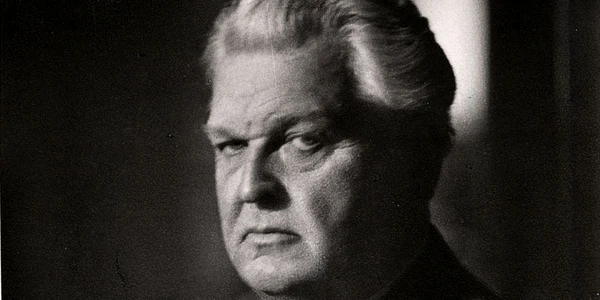 mihail sadoveanu. foto