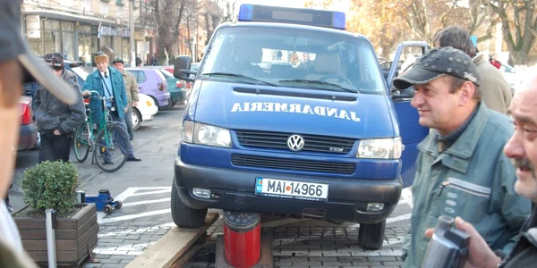 Stâlpişorii similari montaţi la Bistriţa au creat probleme 
