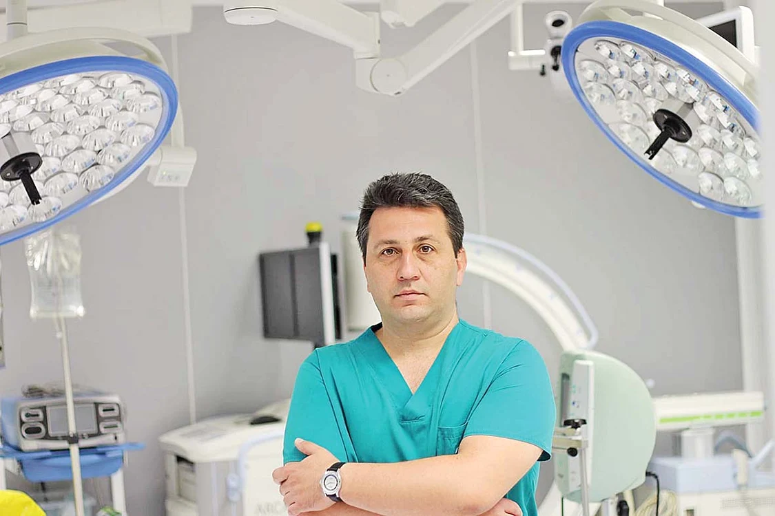 Medic chirurg Ştefan Tucă