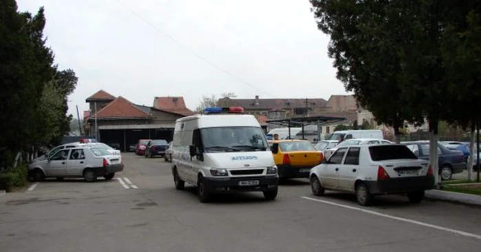 Fura din carburantul instituţiei FOTO Corina Macavei